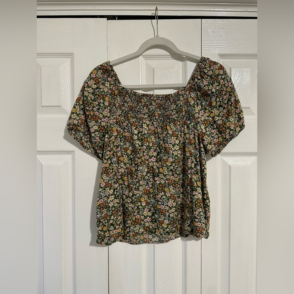 Old navy floral blouse